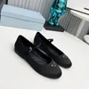 Top quality ballet flat shoe Yoga luxury Casual Shoe for woman Triangle buckle sheepskin leather ballerinas loafer Dress Shoes Satin dance Designer shoe black red