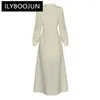 Robes décontractées Ilyboojun 2024 Summer Fashion Runway Femmes Hobe 3D Per perle en V Manches longues hautes Tempérament latérale de taille haute