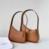 Il designer di borsette di marca vende borse da donna con una borsa da donna con una spalla di una spalla di alta e più alta sconto