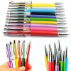 Stylos 100pcs / lot Crystal Diamond Rollerball Ballpoint Point Custom Logo Nom du logo mignon Génière de cadeau d'anniversaire de mariage Bureau scolaire