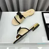 2024 Designer Sandals pour femmes Summer Summer Luxury Fashion Street Casual Flat Shoes Flat Shoes Women's Bow Two Slippers