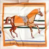 Écharpe en soie à imprimé à cheval bords roulés à la main des écharpes en satin pour femmes carré 90x90 Écharpe à tête pour femmes 90cm4441893