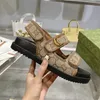 Дизайнерский сандаловый холст скользит модная платформа платформа для летних клинье