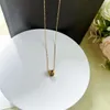 Klassische luxuriöse goldene Halskette Titanium Stahlmaterial Marke Designer Mini Anhänger Mode charmantes Mädchen Hochwertige Halskette Box