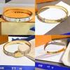 2022 Pulseras de moda Bangle Designer Letter Crystal 18K Gold Sedoled Acero inoxidable Joyería de moda Hombres y mujeres B253Q