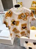 Sommer Kinder Luxusdesigner Infant T-Shirts Mädchen Jungen Hemden Bären Muster Tees Frühling Kurzarm Kinder Kleidung Outwee