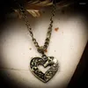 Hanger kettingen Vintage verouderde bronzen kleur Creative Heart Knight's War Horse Design ketting mannen punk gepersonaliseerde feestjuwelen