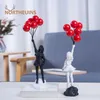 Northeuins harts Banksy figurer för inre blommorstaty Staty Bomber Sculpture Home Desktop Decor Art Collection Objects 240409