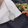 Anhänger Halsketten Großhandel, silberisch eingelegtes weißes Chalcedony Fluoreszenzes Achat-Frauen-Jade-Halsketten-Schmuck für Frauen