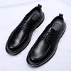 Chaussures décontractées en cuir hommes lacets up oxfords Classic Business Spring Automne Shoe Retro Style Male Male Robe Footwear
