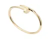 Braccialetti braccialetti di braccialetti gioielli di lusso per donne accessori per bralelli diamanti in lega in acciaio in acciaio in acciaio dorato.