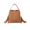 Sacs à bandoulières VIP Fashion Scrub Femme Sac de godet Vintage Tassel Messenger Retro Retro Retro Simple Crossbody Tote