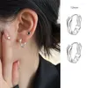 Boucles d'oreilles cerceaux minimaux couleurs argentées brillantes minuscules cartilage perforant accessoire à la mode petite huggie femelles pour femmes
