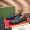 2024 Formele kledingschoenen van topkwaliteit voor zachte mannen Zwart echte lederen schoenen puntige teen designer merk Mens Business Oxfords Casual Size 38-45