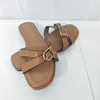 Pantoufles Traf Crossal Buckle plate 2024 Summer Woman's Fashion Fashion Flayteted Head Round Open Toe Toe pour femmes