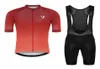 2019 Team vuoto Summer Cicling Jersey Set di camicie per biciclette da corsa Shorts Shorts Abito da uomo Abbigliamento Cicling Maillot Ciclismo Hombre Y030105408430