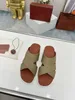 Designer Sandale Hommes Femmes Sandales Sandales Moule plate boisée en toile Mode de sandale d'été en toile.