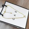 Designers Classic Style Gold Plated Necklace Design Luxury Halsband för charmiga flickor Högkvalitativa hänghalsband med boxbutikgåvor Födelsedagsfest