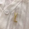 Luxe vrouwelijke ontwerper broche Brief Letter Broches Gold Silver Jewelry Mini Pin Broche Wedding Party Maat 3.2*1,8 cm