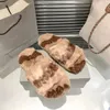 Furry Slide Allover Logo Loafers B Soyadı Paris Kadınlar Günlük Terlik Mektup Platformu Düz Mule Sıcak Kürk Kürklü Chaussures Bulanık Scarpe Kumaş Dopamin Renk Eşleşmesi