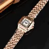 Femmes Regarde en pierre Case rose rose quartz mouvement bijoux fermoir design de mode montre la montre à bracelet étanche à l'épilation Montre de Luxe