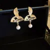 Gestüt Ohrringe niedliche fanförmige elegante Vintage Perlen Pendellante Ohrring National Tide Persönlichkeit Ohrmädchen