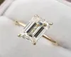 2021 mode Women Sterling Silver 925 Sieraden Klassieke verlovingsring Emerald Cut Diamond Ring4361514