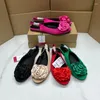 Casual schoenen dames aangeboden retro rose decoratie peep teen vrouwelijke slingbacks groot formaat schoeisel dames muilezels flats
