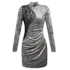 Casual jurken 2024 Elegante retro dames korte jurk mode celebrity celebrity stijl kanten splitsing grijs fluwelen vouwen bodycon mini jurk feest