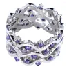 Cluster anneaux légers luxe personnalisés de mode personnalisée incrustée Amethyst Zircon Ring pour les femmes Accessoires de bijoux de fiançailles de mariage à la mode Gift