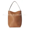 デザイナーブランドのレザーバッグは女性の販売75％で販売されています。