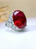 Clusterringen 2024 Luxe en prachtige duiven ei kunstmatige rode schat 925 zilveren ring set met hoge koolstof diamant bruiloft sieraden