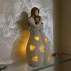 Titulares de velas Objetos decorativos para prateleiras do dia das mães Candlestick Resin estátua com led lind