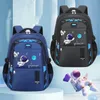 Sacs d'école pour garçons épaule sac à dos Bagutte Enfants Spinal Protection Light Big Captial Astronaute Imperproof Kids 240328