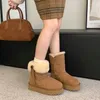 Lässige Schuhe LPJX Dicke Solte Schneestiefel für Frauen Winter mit mittlerer Länge Schaffell Fell integrierter Reißverschluss warme Baumwolle