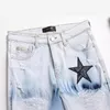 2024 Herren Jeans European Jean Hombre Letter Star Männer Stickereien Patchwork Rippt für Trendmarke Motorrad -Hosen -Hosenmänner dünn