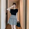 Huangsweetと年齢減少セットスカート2024新しい半袖TシャツFloral Half Skirt Temperament Goddess Style Stas