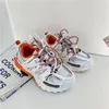 Chaussures décontractées design baskets grosses pour les femmes 2024 femmes colorées aux femmes et aux dames légères et aux chaussures féminines