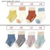 Chaussettes pour enfants 4 paires de chaussettes pour bébés coton toute la saison anti-slip de chaussettes pour bébé garçons et filles 0-36 mois Q240413