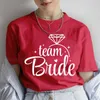 Kobiety T-koszulki Team Bride Squad Graphic Tops Women Bridal Wedding T-Shirt Friends Single Farewell Bachelorette Hen Party Tees krótkie rękaw