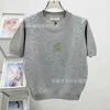 デザイナーの女性ニットティー丸ネックスパンコール半袖3DレターニットTシャツ半袖トップスイートエイジ短袖PBWRを減らす