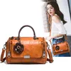 2024 Womens Spring Korean Edition Lätt att bära One Shoulder Cross Boston Pillow Bag Handbag Trendy