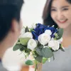 Ornements de fleurs décoratives jetant un bouquet rustique pour la mariée Tenue artificielle bouquets de mariée