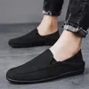 Scarpe casual senza lacci sneaker leggeri uomini vulcanizzano pattina