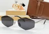 نظارة شمسية للرجال نساء الصيف 4S088 مصمم الأنيقة في الهواء الطلق على غرار القيادة المضادة للانقراطيات UV400 Retro Plate Diamond Slasses Box.