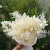 Fleurs décoratives Bridedal Bridesmaid Natural Conserved Roses Bouquet Pampas Gras tenant des accessoires de mariage Mariage de style extérieur forêt