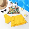 원 피스 3pcs 키드 소녀 꽃 프린트 주름 장식 수영복 여름철에 적합한 부드럽고 편안한 외출에 완벽합니다.