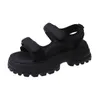 Élégant sandales de bascule décontractée légère épaisse pour femmes Sandale Sandale Sponge Cake Sports Sandles Sandles Talons 240228