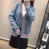 2024 Nouveau style chandails pour femmes Luxury Femmes Sweater Coat Luxury Brand de luxe Cardigan Tripted Ve Womens Fashion Lettre de mode à manches longues Pullor Colats Tops SIZE S-3XL