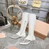 Designer de luxo Botas de verão Mulheres laterais com zíper comprido clipe de couro de dedo do dedo do dedo alto botas frias boots de verão designer casual moda feminina botas de salto branco sapatos